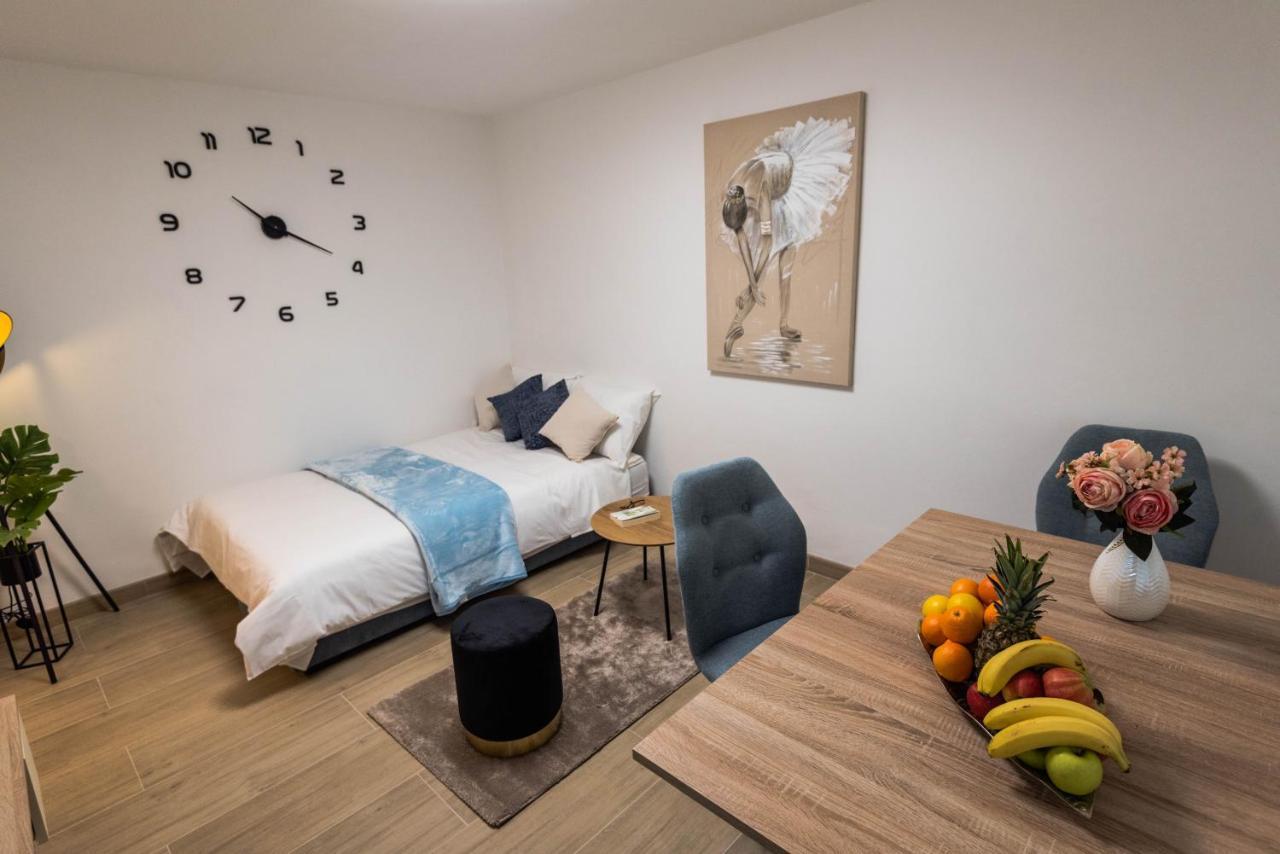 N & D Apartment ชิเบนิก ภายนอก รูปภาพ