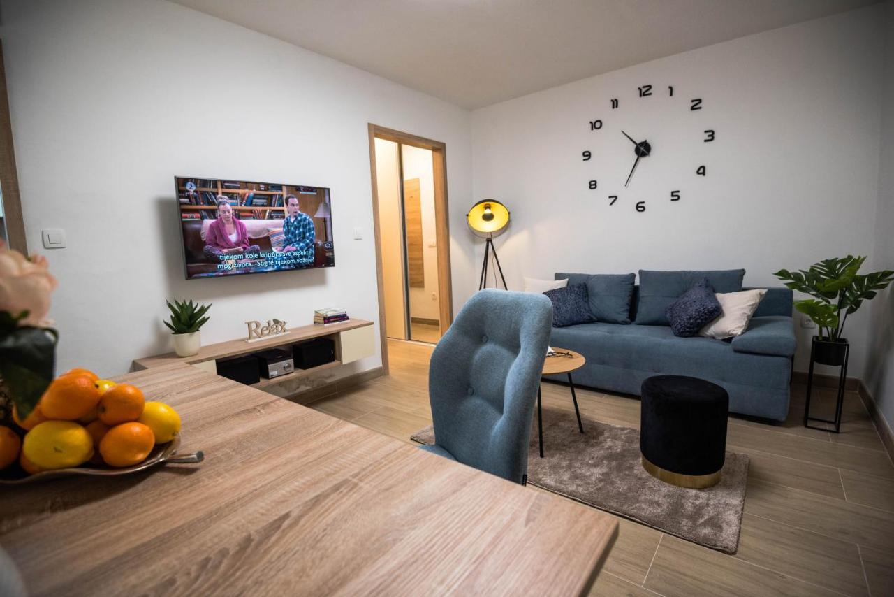N & D Apartment ชิเบนิก ภายนอก รูปภาพ