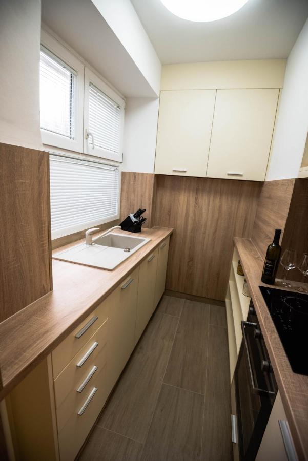 N & D Apartment ชิเบนิก ภายนอก รูปภาพ