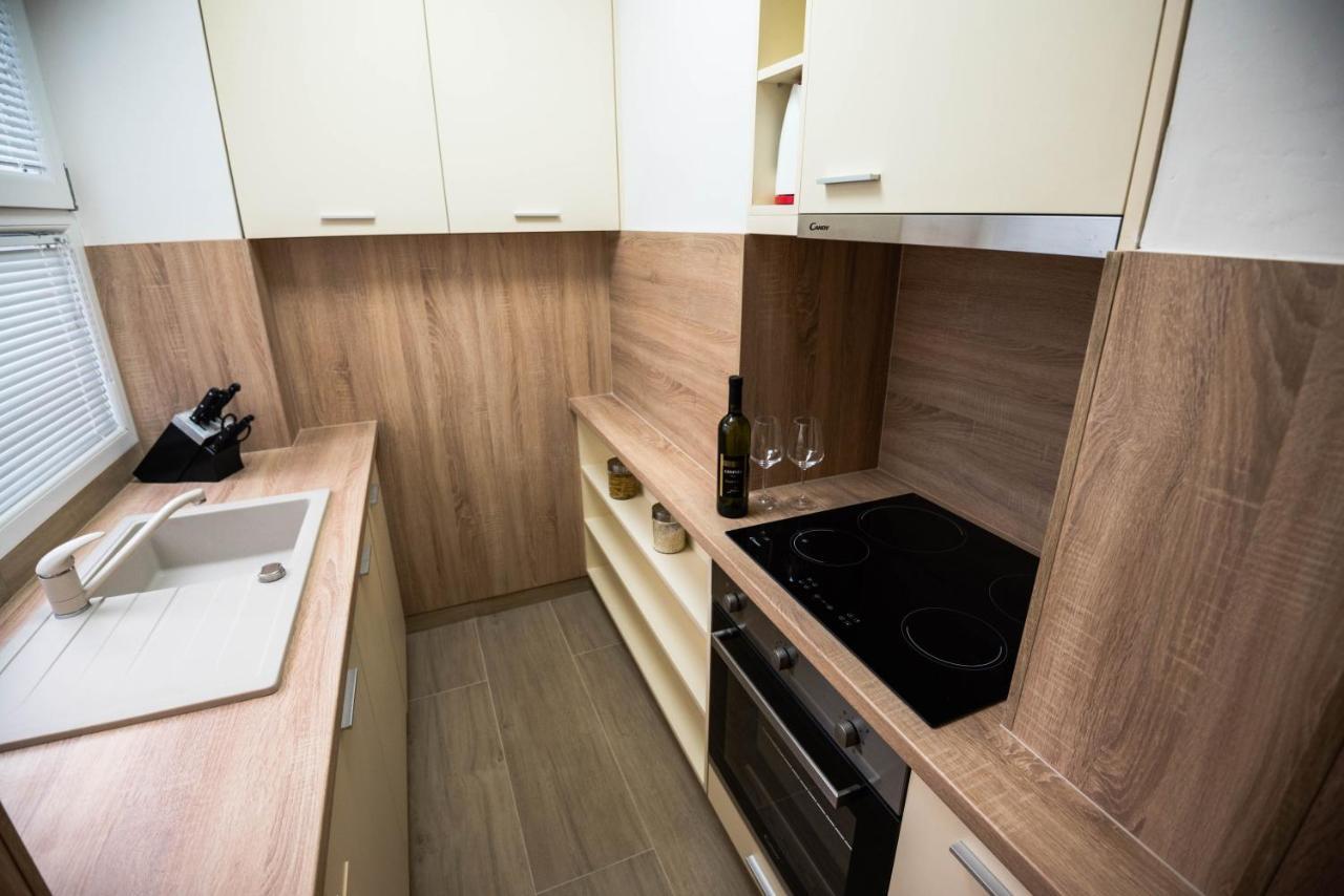 N & D Apartment ชิเบนิก ภายนอก รูปภาพ