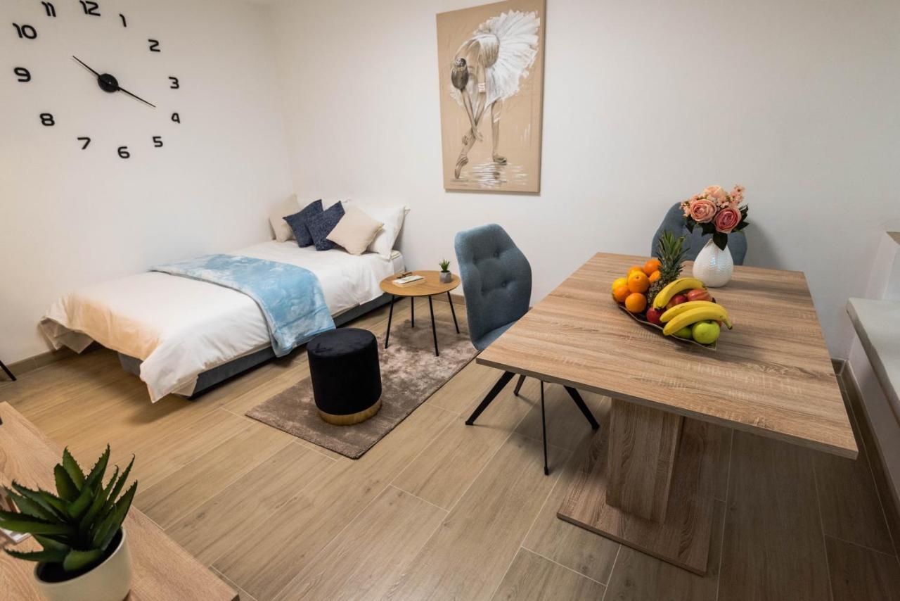 N & D Apartment ชิเบนิก ภายนอก รูปภาพ