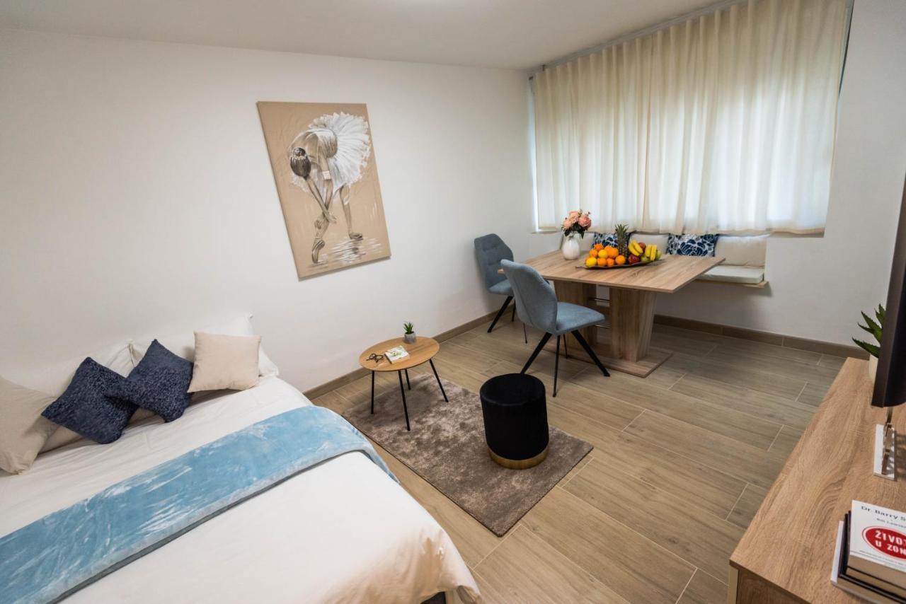 N & D Apartment ชิเบนิก ภายนอก รูปภาพ