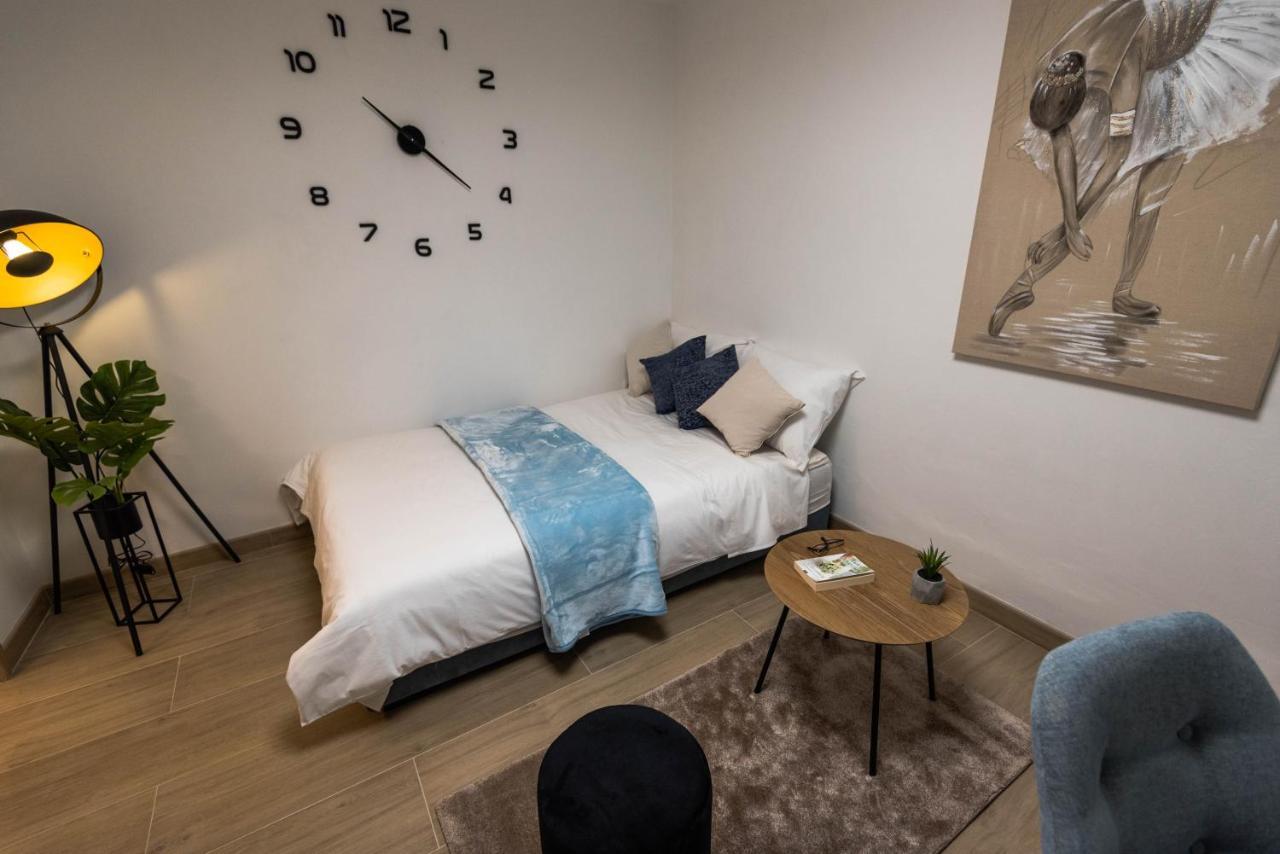 N & D Apartment ชิเบนิก ภายนอก รูปภาพ